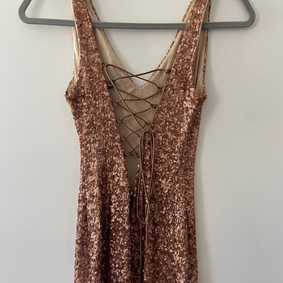 bebe Bronze/Gold Sequin Bodycon Midi (Sz. 2) - Picture 3 of 4